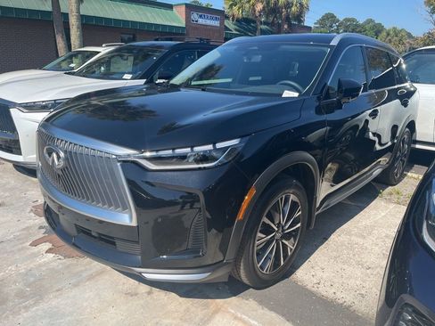 Certified 2026 INFINITI QX60 Luxe w/ Cargo Package FWD image 2