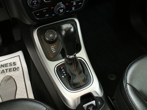 Used 2019 Jeep Compass Latitude AWD/4WD image 21