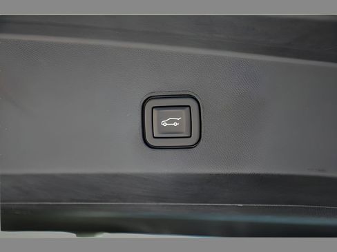 Certified 2024 Cadillac Lyriq Luxury AWD/4WD image 23