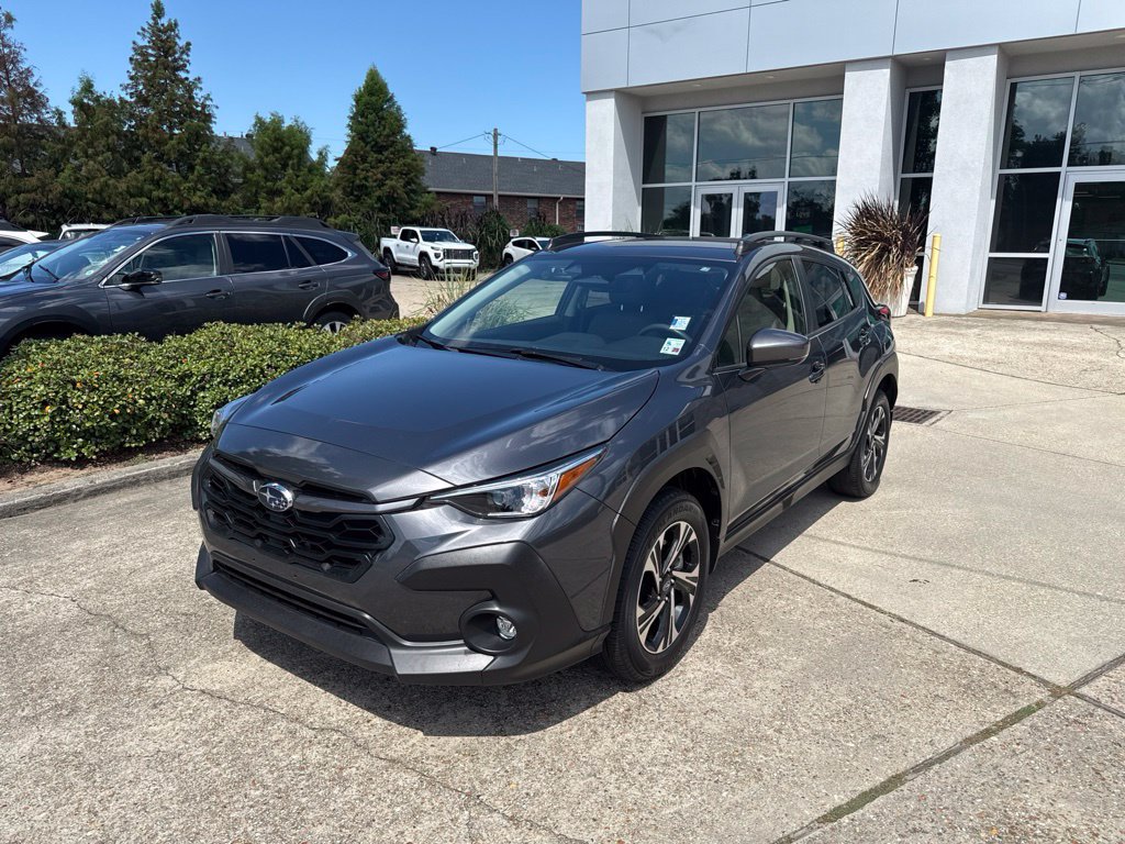 Used 2024 Subaru Crosstrek 2.0i Premium w/ Crosstrek Mirror Package AWD/4WD image 3