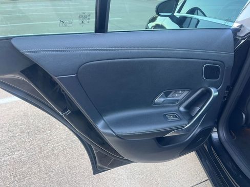 Used 2021 Mercedes-Benz CLA 250 w/ Premium Package image 16