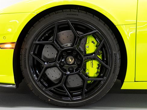 Used 2026 Lamborghini Temerario AWD/4WD image 16
