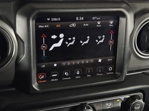Used 2022 Jeep Wrangler Sport AWD/4WD image 13