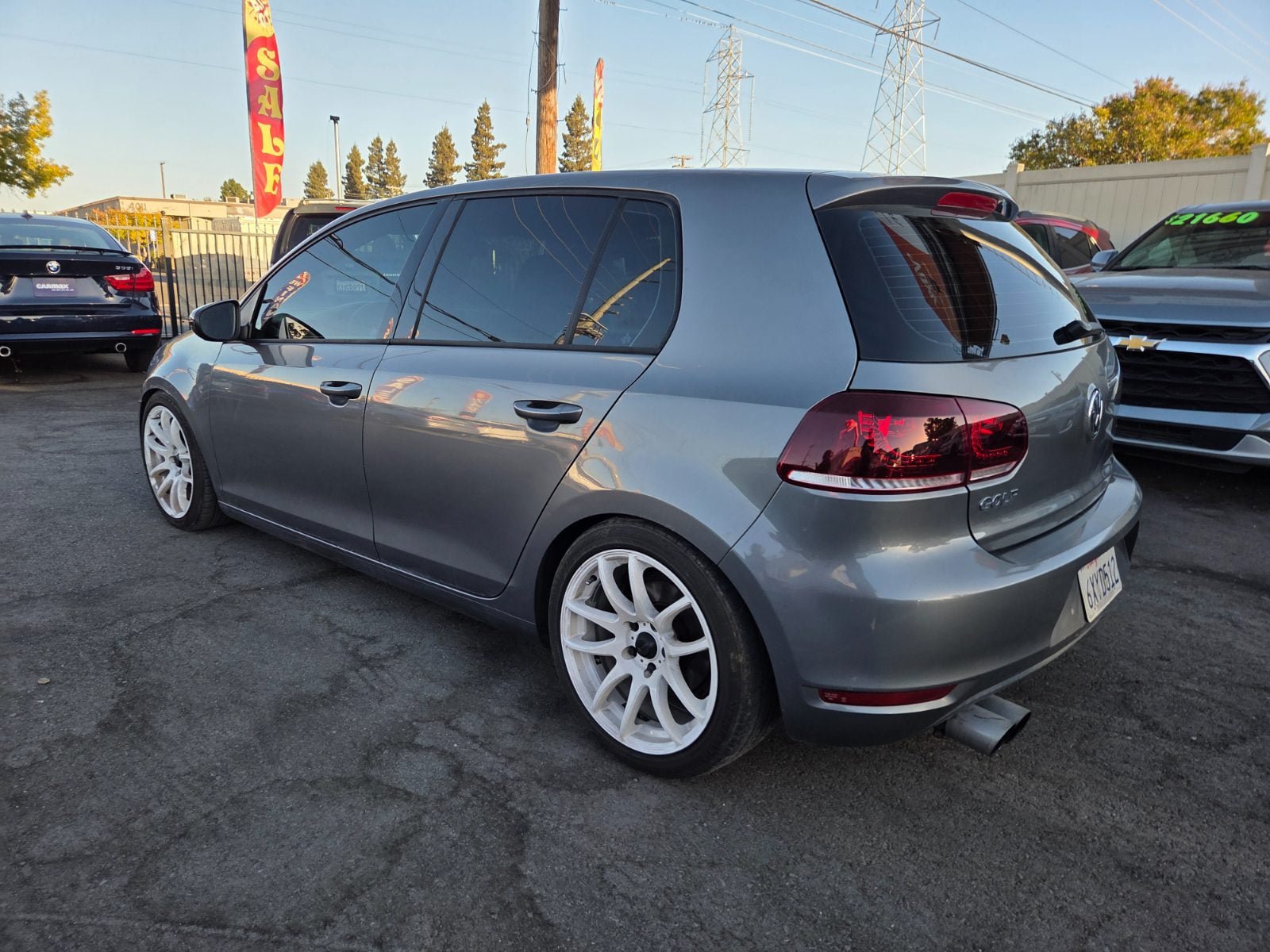 Used 2013 Volkswagen Golf 4-Door FWD image 2