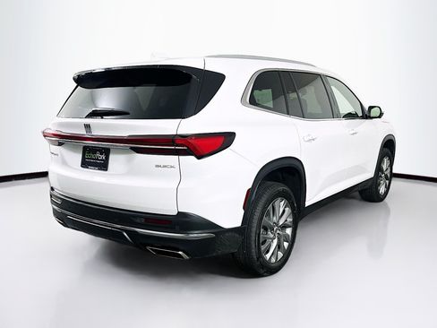 Used 2025 Buick Enclave Preferred FWD image 9
