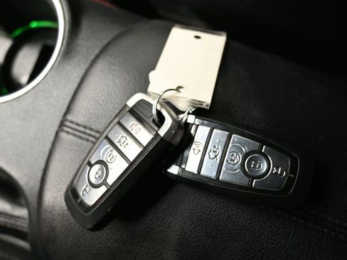 Used 2019 Ford Mustang Premium RWD image 28