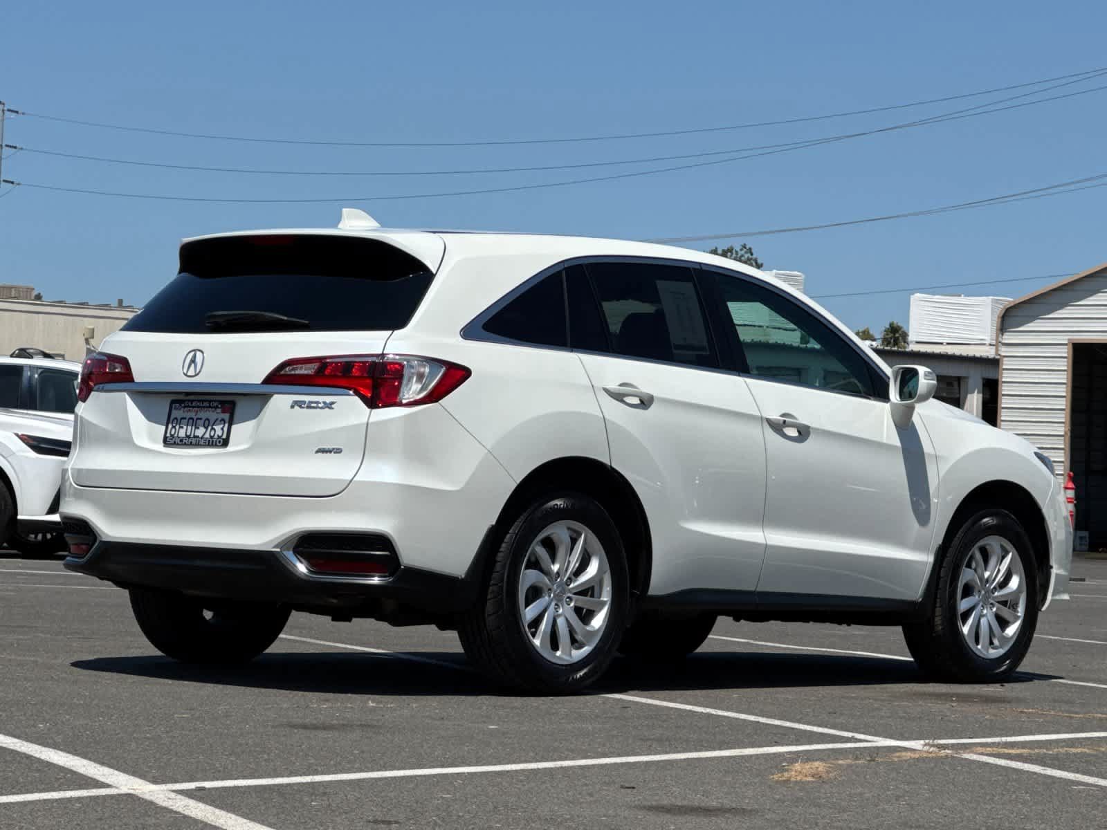 Used 2018 Acura RDX AWD image 2