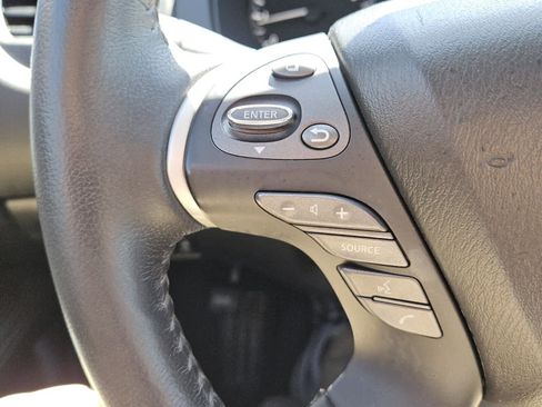 Used 2020 Nissan Pathfinder Platinum image 12