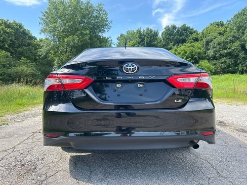 Used 2020 Toyota Camry LE FWD image 24