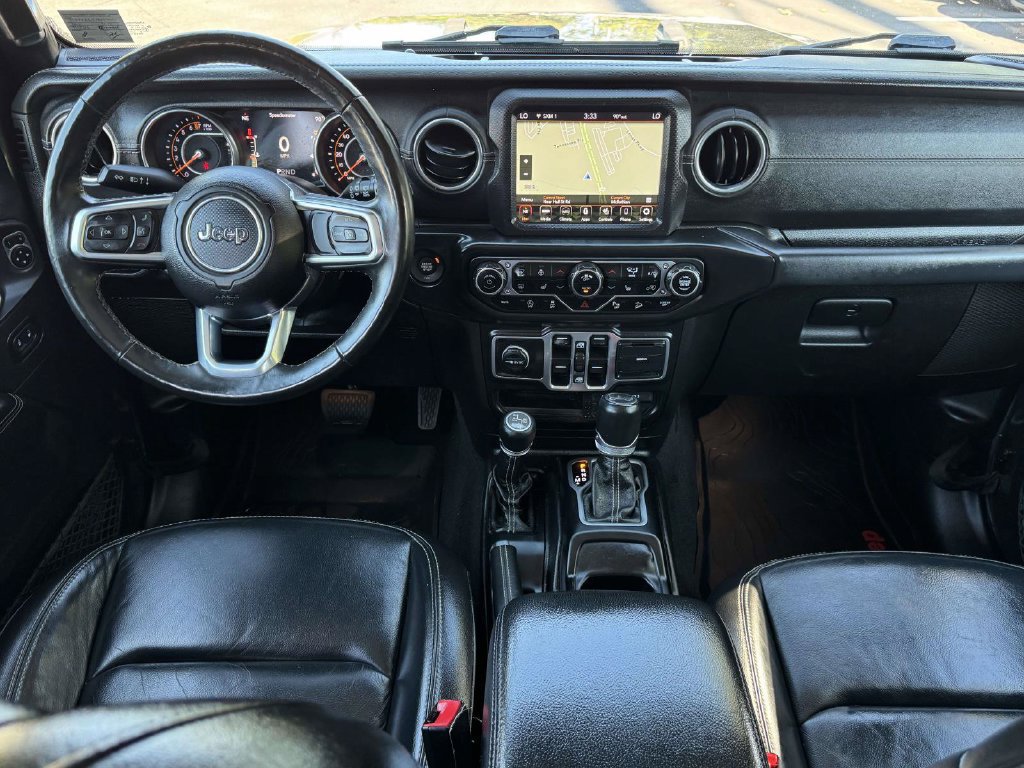 Used 2018 Jeep Wrangler Unlimited Sahara AWD/4WD image 3