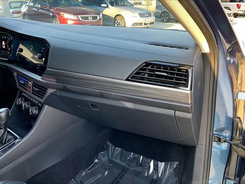 Used 2021 Volkswagen Jetta SEL image 19