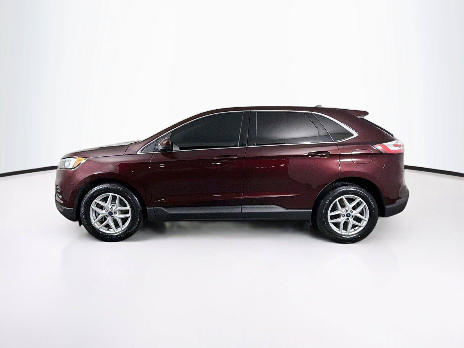 Used 2021 Ford Edge SEL w/ Convenience Package AWD/4WD image 8