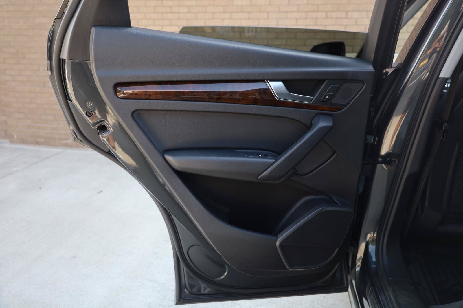 Used 2018 Audi Q5 2.0T Premium AWD/4WD image 20
