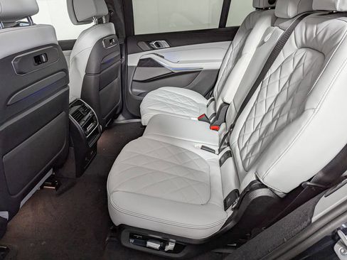New 2026 BMW X7 xDrive40i AWD/4WD image 40