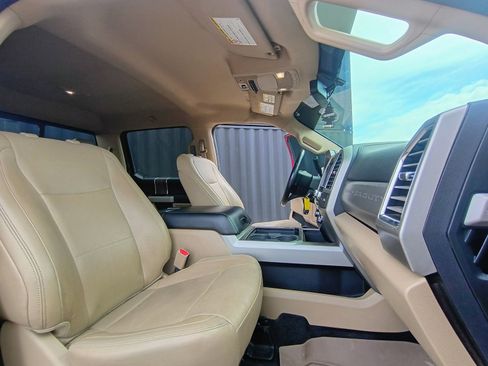 Used 2017 Ford F350 Lariat w/ Lariat Value Package AWD/4WD image 14