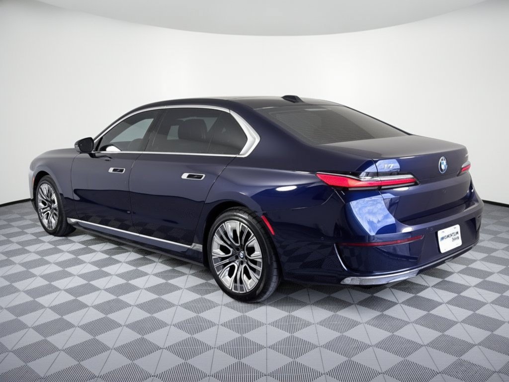 Used 2023 BMW i7 xDrive60 AWD/4WD image 3