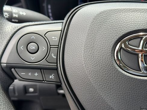 Used 2026 Toyota Corolla LE FWD image 29