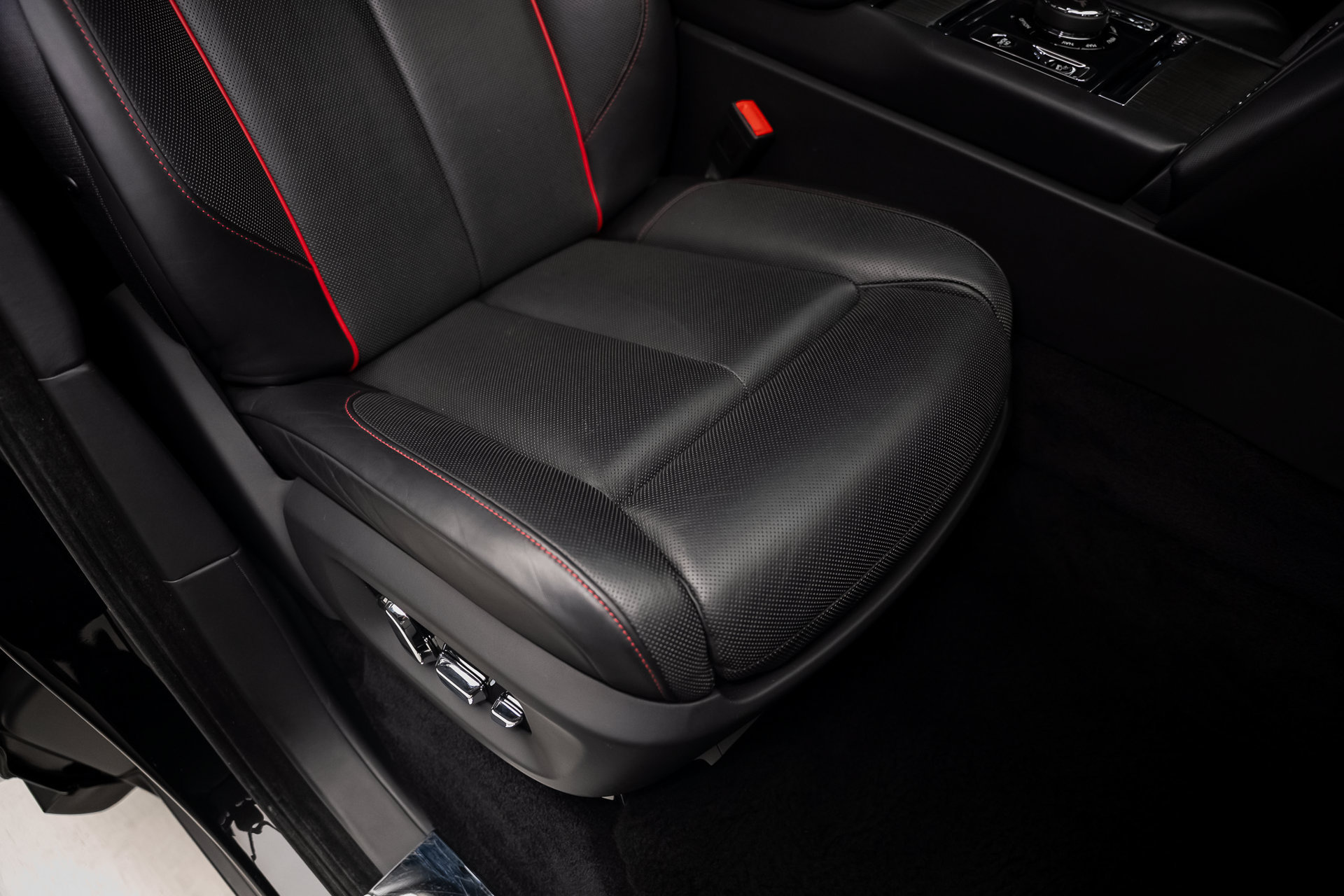 Used 2022 Rolls-Royce Cullinan w/ Technology Package AWD/4WD image 67