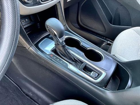 Used 2023 Chevrolet Equinox LS w/ LS Convenience Package FWD image 20