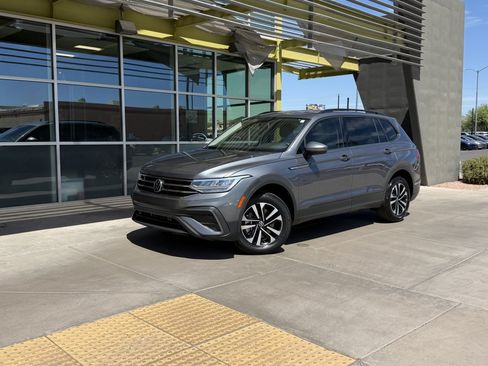 Used 2022 Volkswagen Tiguan S FWD image 1