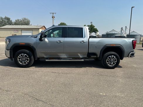 Used 2024 GMC Sierra 2500 SLT w/ SLT Convenience Package AWD/4WD image 4