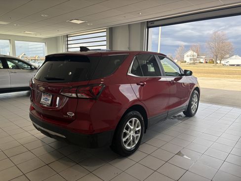 Used 2023 Chevrolet Equinox LT image 6