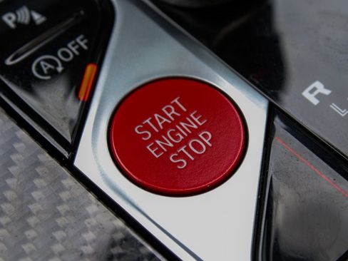 Used 2025 BMW X6 M Competition w/ Executive Package image 25