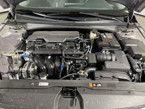 New 2026 Hyundai Elantra SE image 9