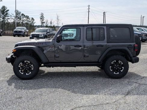 Used 2024 Jeep Wrangler Unlimited Rubicon w/ Technology Group AWD/4WD image 9
