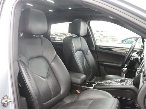 Used 2016 Porsche Macan S AWD/4WD image 27