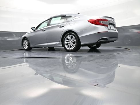 Used 2018 Honda Accord LX image 30