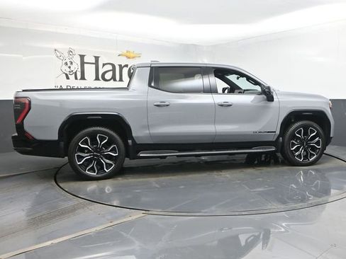 Used 2024 GMC Sierra EV Denali image 35