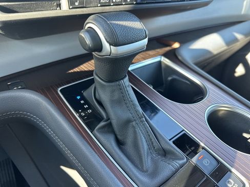 Used 2024 Toyota Sienna XLE image 19