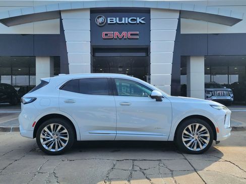New 2026 Buick Envision Avenir image 3