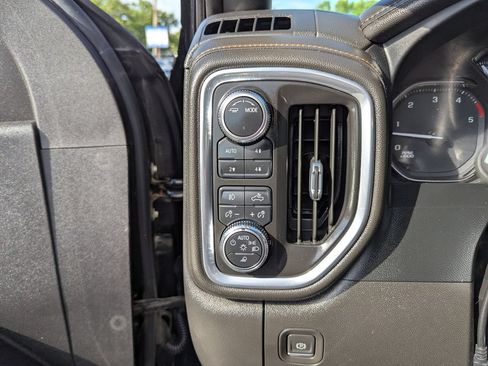 Used 2022 GMC Sierra 3500 AT4 w/ AT4 Preferred Package AWD/4WD image 14