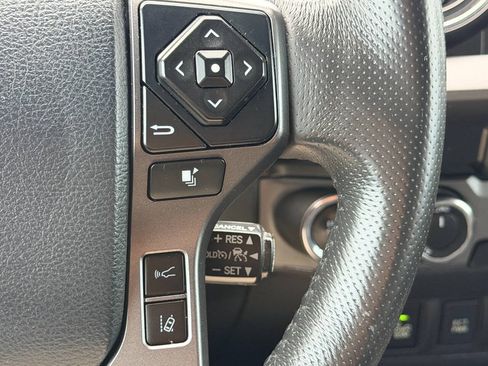 Used 2019 Toyota Tacoma TRD Off-Road AWD/4WD image 32