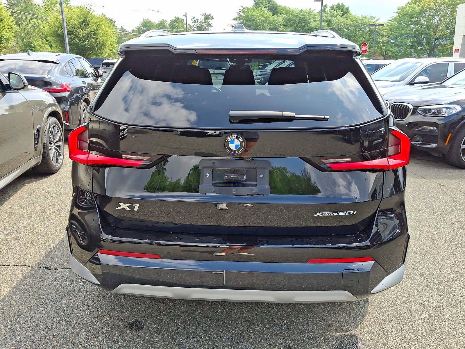 Used 2023 BMW X1 xDrive28i w/ Convenience Package AWD/4WD image 6