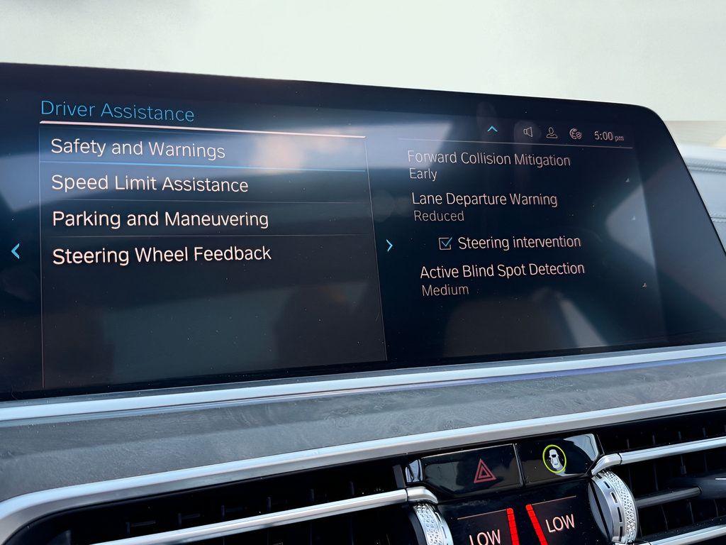Used 2022 BMW X5 xDrive45e w/ Climate Comfort Package AWD/4WD image 44