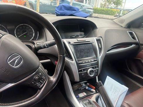 Used 2017 Acura TLX V6 FWD image 5