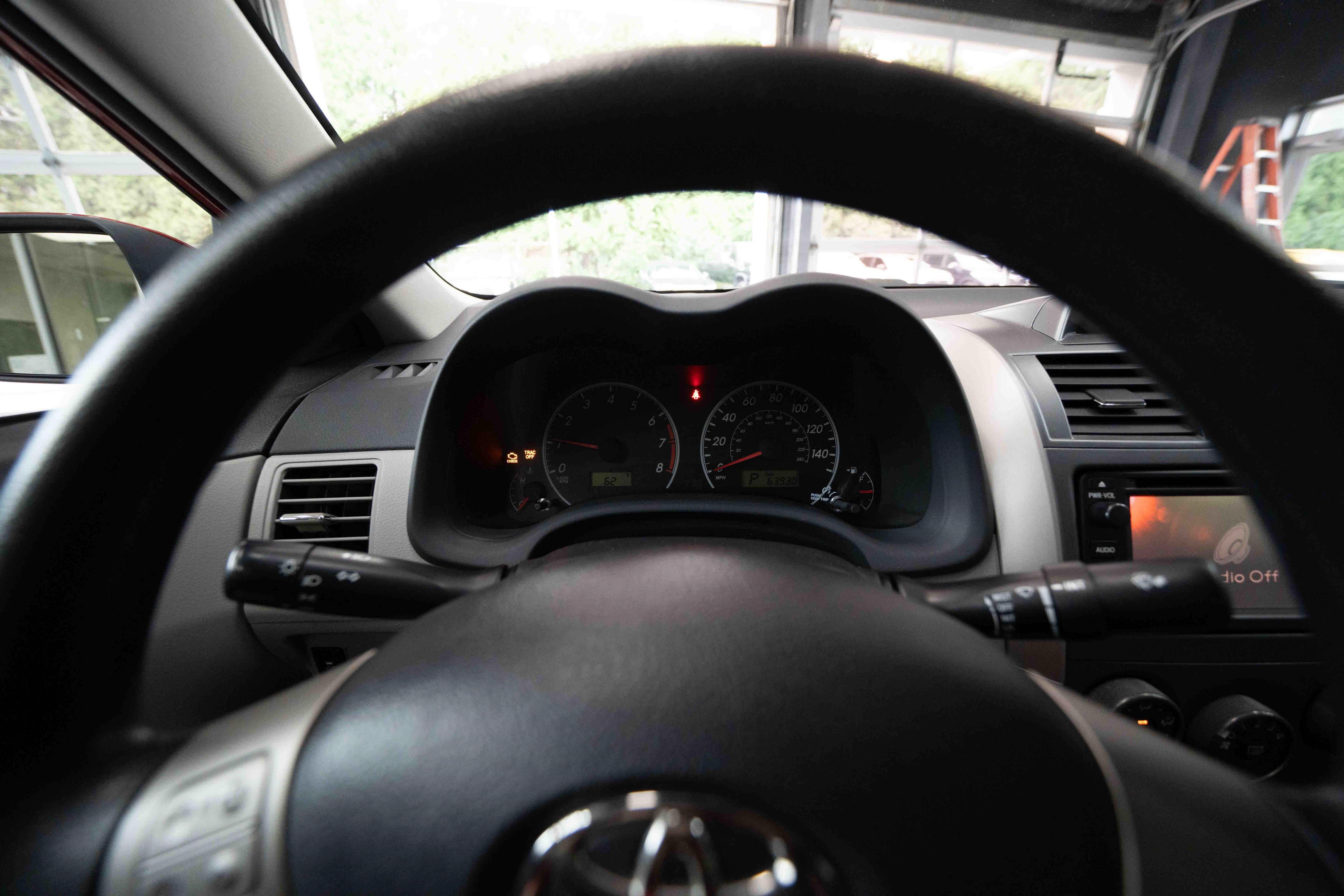 Used 2013 Toyota Corolla LE FWD image 15