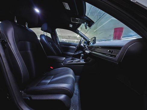 Used 2025 Honda Civic Sport image 32