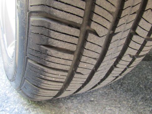 Used 2005 Subaru Outback 3.0R L.L. Bean AWD/4WD image 35