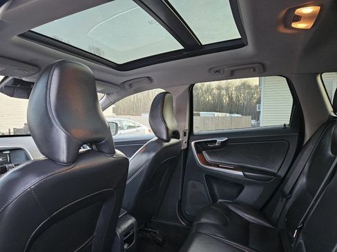 Used 2017 Volvo XC60 T6 Inscription w/ Preferred Option Package image 17