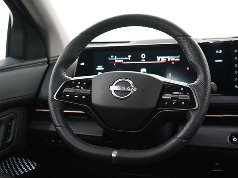 Used 2024 Nissan Ariya AWD image 17