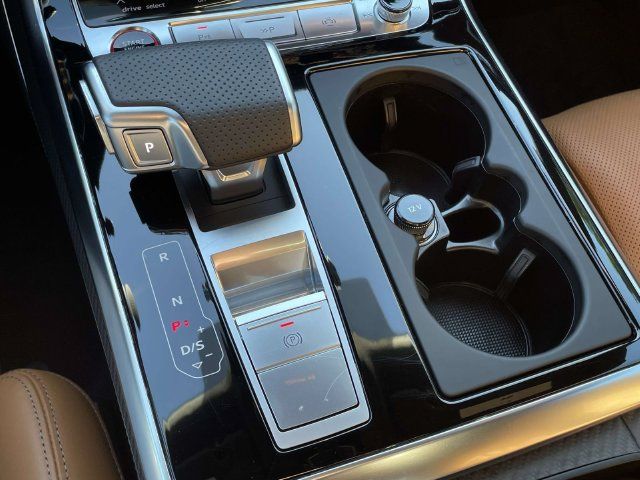 Certified 2024 Audi RS Q8 AWD/4WD image 85