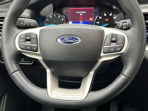 Used 2023 Ford Explorer XLT w/ Equipment Group 202A image 18