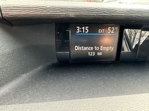 Used 2011 Toyota Sienna LE w/ Towing Pkg image 14