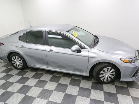 Used 2024 Toyota Camry LE FWD image 5