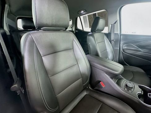 Used 2023 GMC Terrain SLT AWD/4WD image 32
