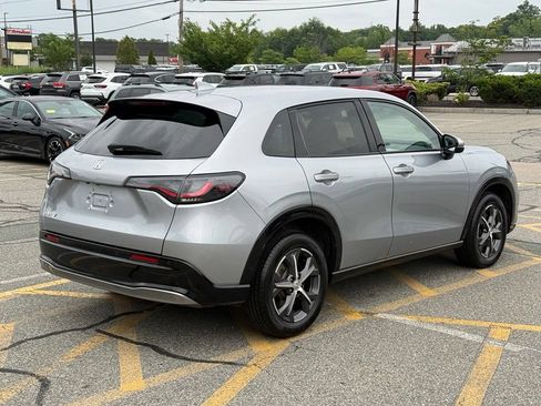 Used 2025 Honda HR-V EX-L image 6